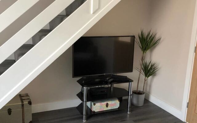 Ideal Selly Oak Home - Family or Business