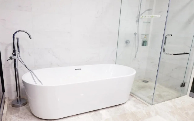 Platinum Suite by SNC