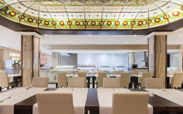 Rooms by Alexandra Hotel