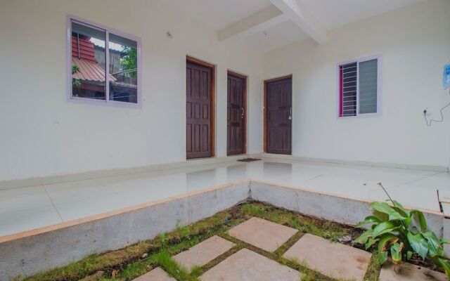 OYO 13098 Home Cozy Studio Near Uddo Beach