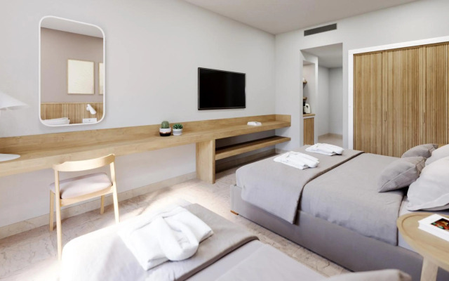 Roda Beach Resort & Spa