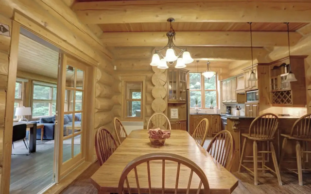 Fiddler Lake Resort