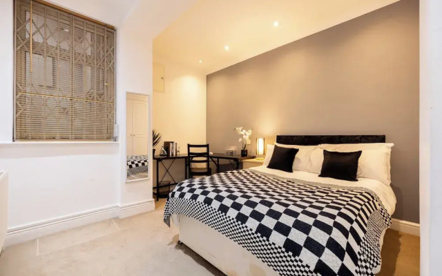 Charming City Retreat in Central London