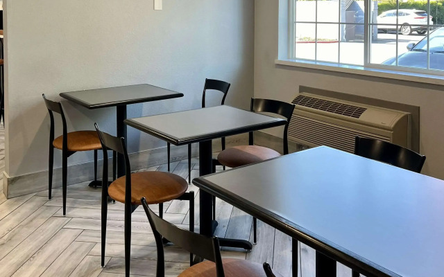 Quality Inn Tracy I-205