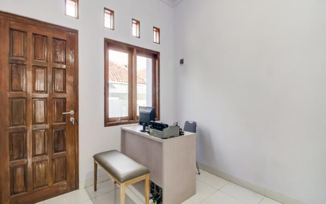 Bina Syariah Guest House – Guest Rooms – Cirebon