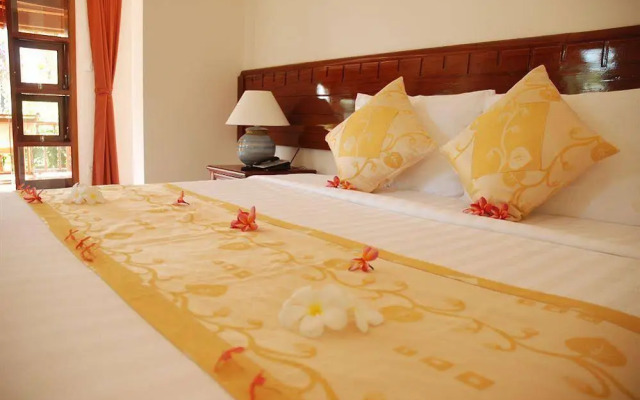 Sandhills Beach Resort & Spa