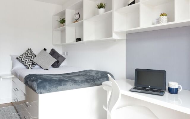 Relax By MPH-70 Chic Studios In Prime Liverpool