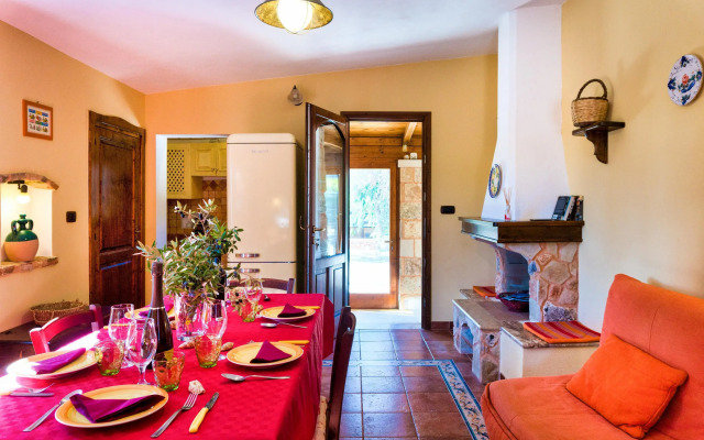 Lovely Stone Villa with Pool