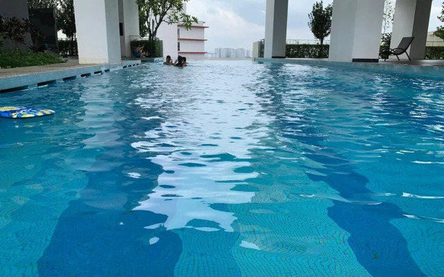 SetiaWalk {BIG GROUP} 2CARPARK 3ROOM WIFI 5min LRT