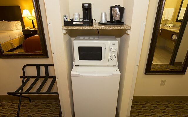 Holiday Inn Express Boonville by IHG