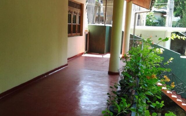 Kundasale Holiday Home