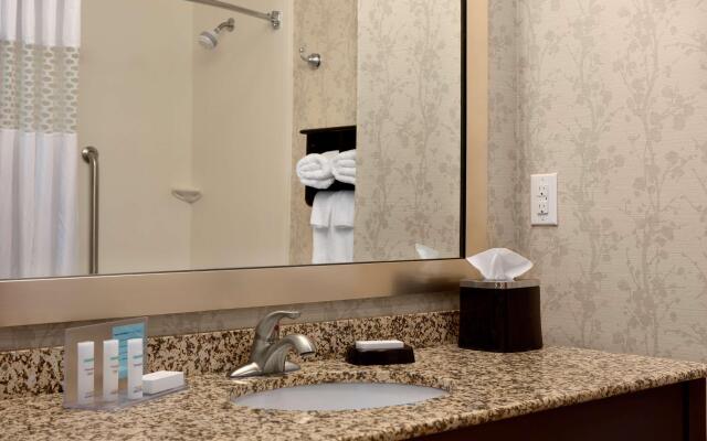 Hampton Inn & Suites Parkersburg Downtown