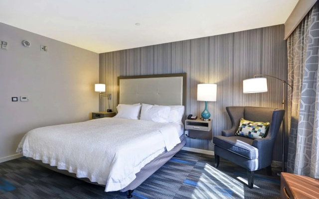 Hampton Inn & Suites Los Angeles Burbank Airport
