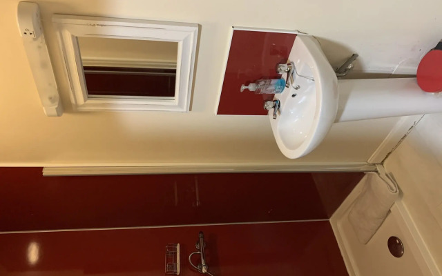 1 Loch Ness Hostel