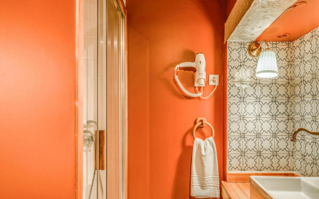 LUXa Charm House by LovelyStay