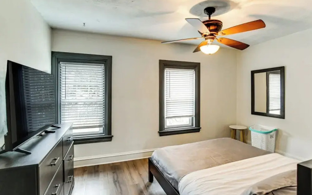 Walkable Location: Welcoming Unit in Omaha