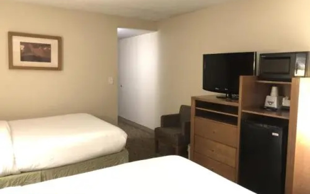 Days Inn Peoria/glendale Hotel And Conference Center