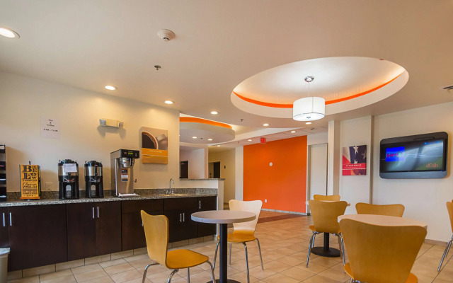 Motel 6 South Bend, IN - Mishawaka