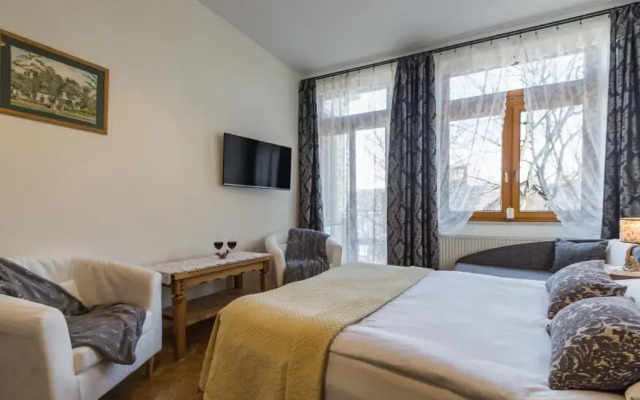 Pokoje i Apartamenty Krupówki 36