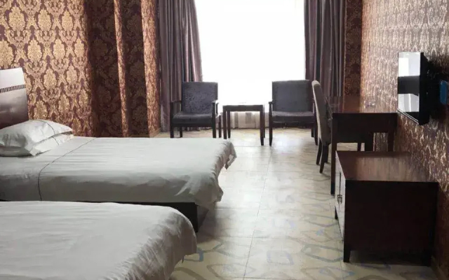 Jialun Gainian Hotel