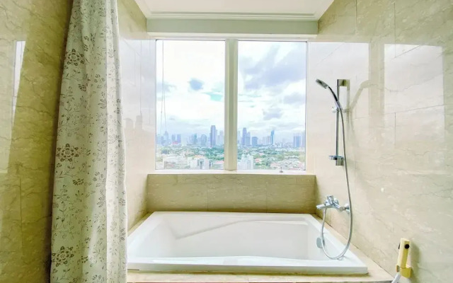 Spacious 3Br With Private Lift At Menteng Park Apartment