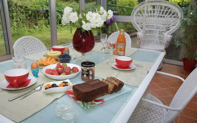 Villa Aimee Luxury Apartments With Heated Pool