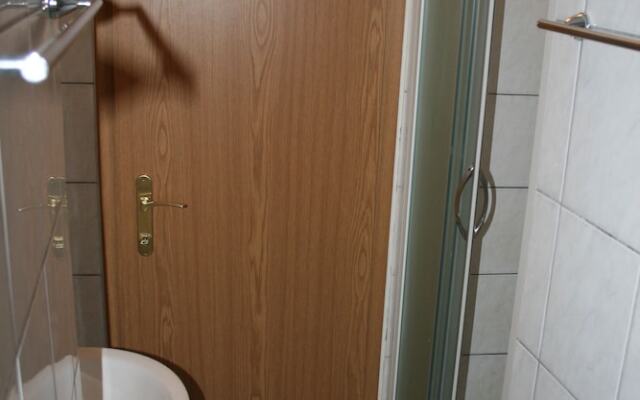 Rooms Radunica street