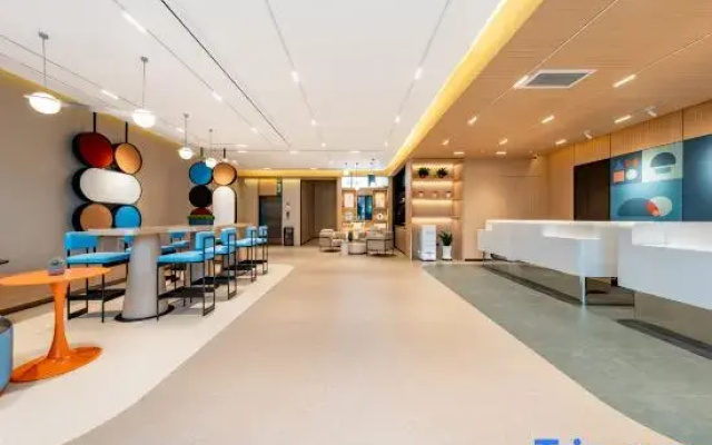 Home Inn Hotel (Zhalantun Pedestrian Street)