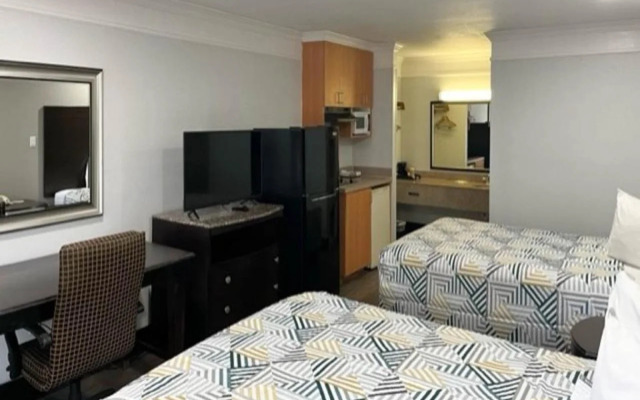 Studio 6 Suites Hinesville, GA