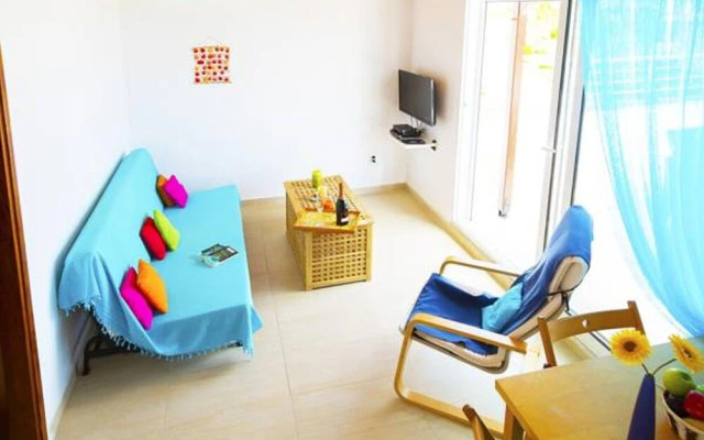 Salonikiou Beach Deluxe Apartments