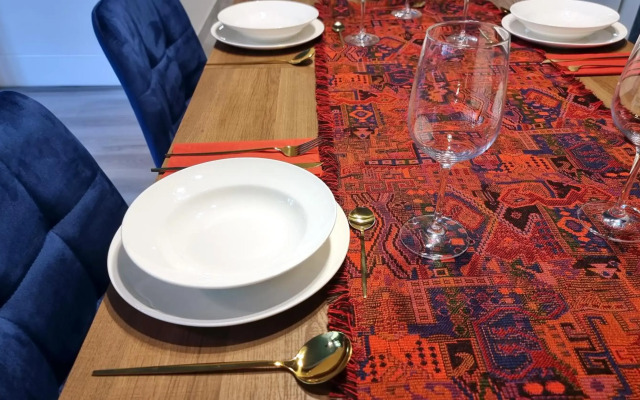 Luxury renovated apartment perfect for families