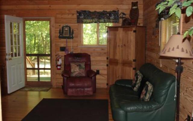 Appalachian Camping Resort Log Home 7