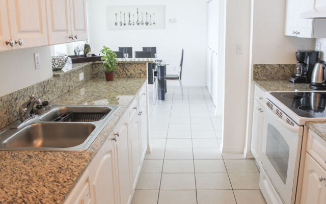 Intracoastal Yacht Club by Best Holiday