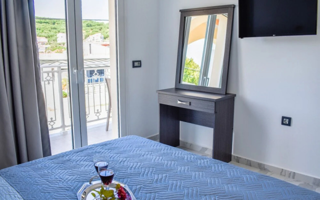 Katsaros Deluxe Apartments