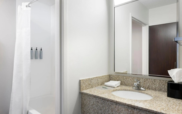 Courtyard by Marriott Springfield Airport