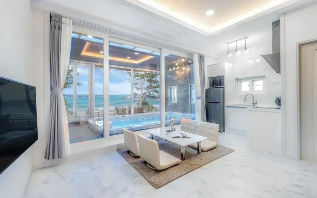 Pohang Playbeach Poolvilla
