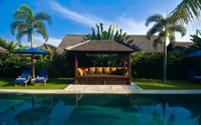Villa Moyo