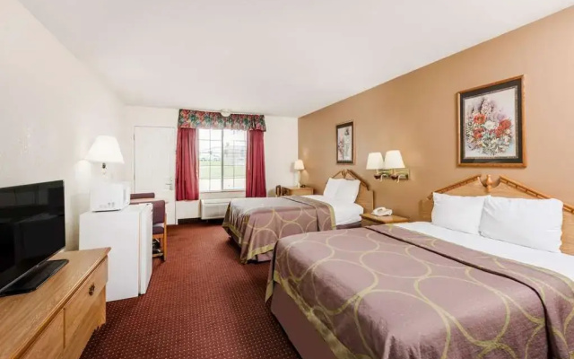 Super 8 Arkansas City Ks