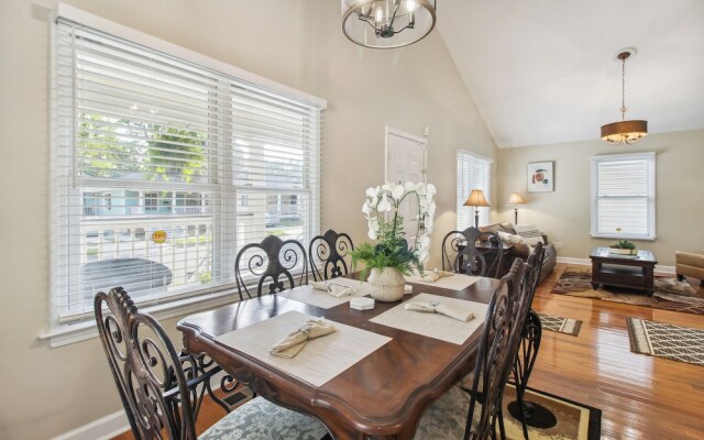 Savannah Home w/ Patio & Grill ~ 2 Mi to Downtown
