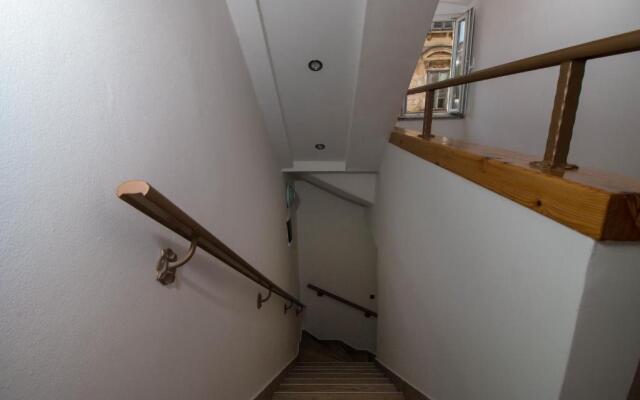 Apartments Sare