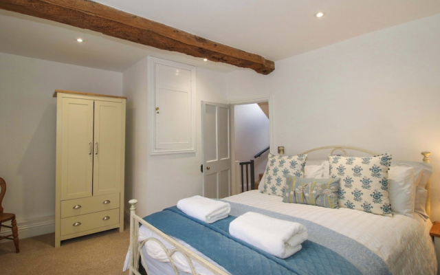 Raven Lane Retreat