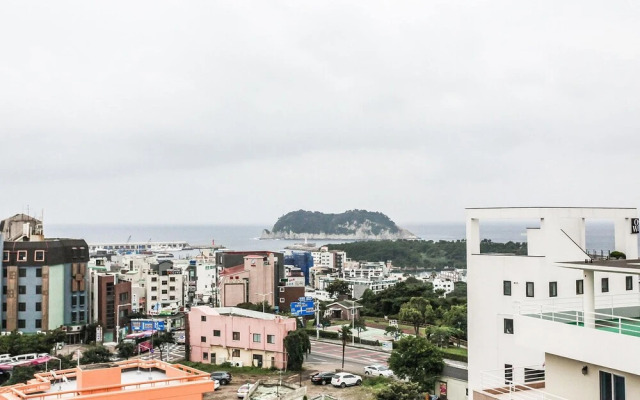 Seogwipo Queen Hotel