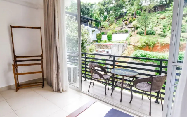 Capital O 404 Lagone Resort