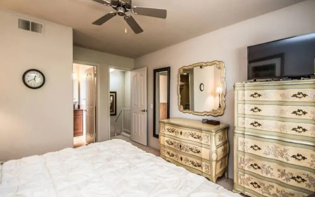 Great North Scottsdale Condo!
