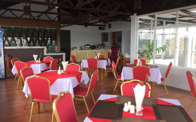 Shwe Pyi Thain Kha Hotel