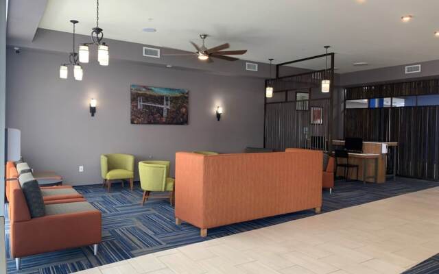 Holiday Inn Express & Suites Canon City