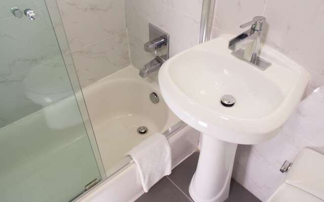 Dorchester Hotel & Suites