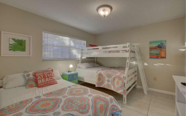 Palm Bay Club - Bay 7