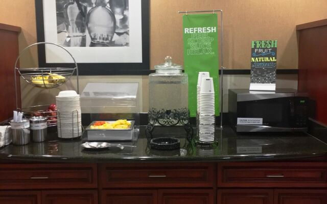 Hampton Inn Hays-North of I-70