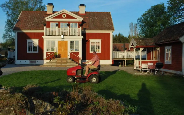 Hem Till Gården I Västerås Ab